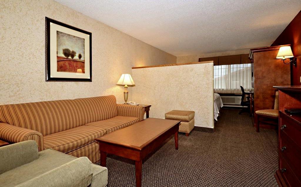Best Western Plus Rama Inn Redmond Exterior foto