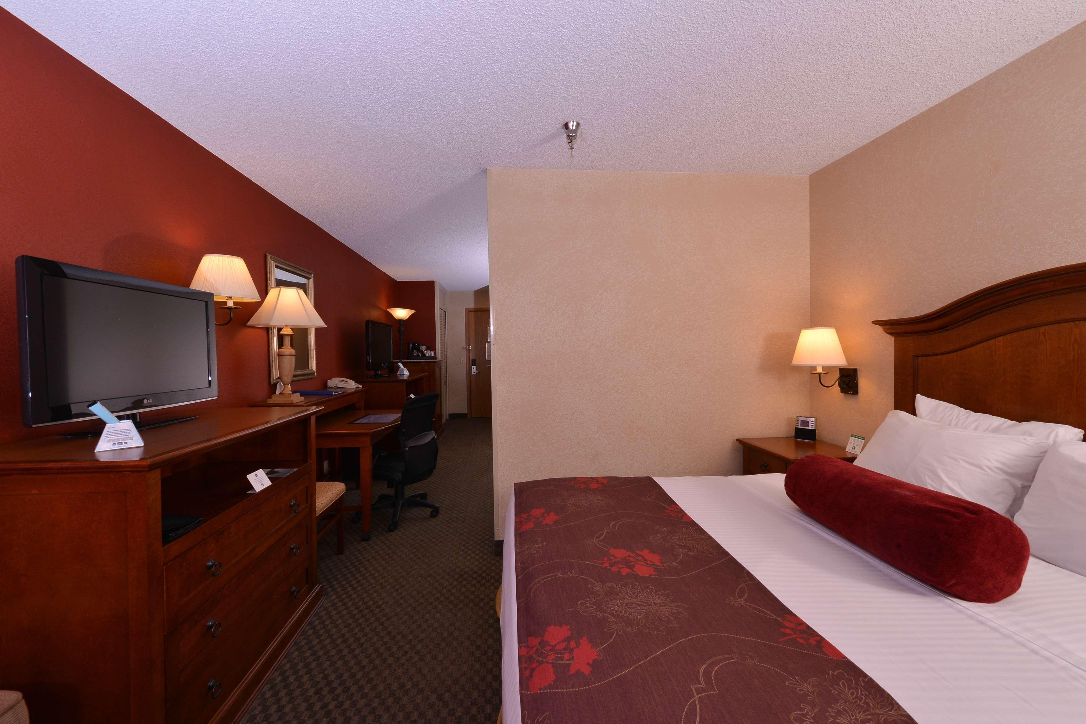 Best Western Plus Rama Inn Redmond Exterior foto