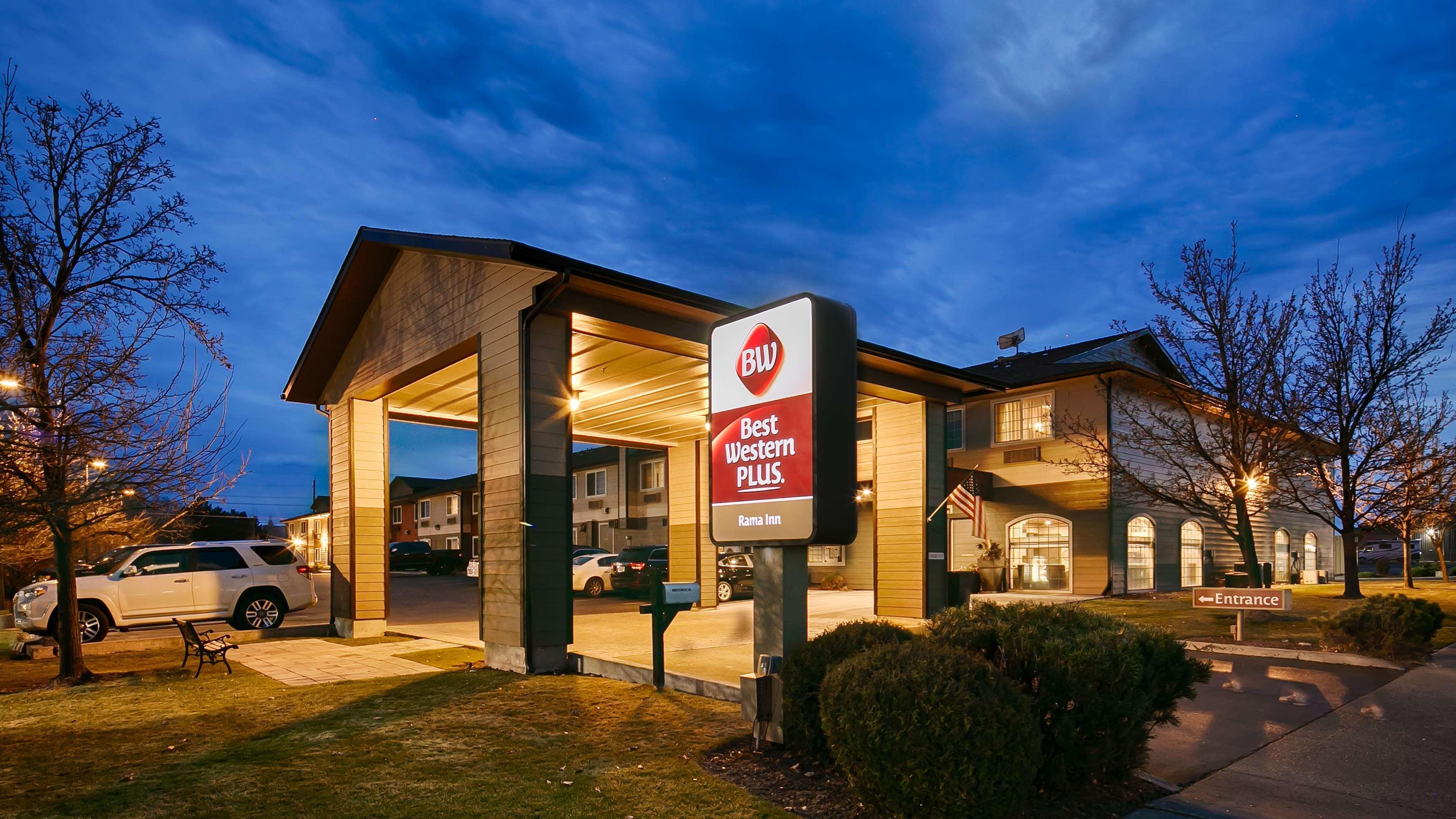 Best Western Plus Rama Inn Redmond Exterior foto