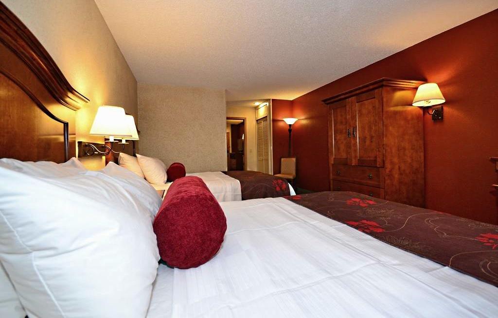 Best Western Plus Rama Inn Redmond Exterior foto